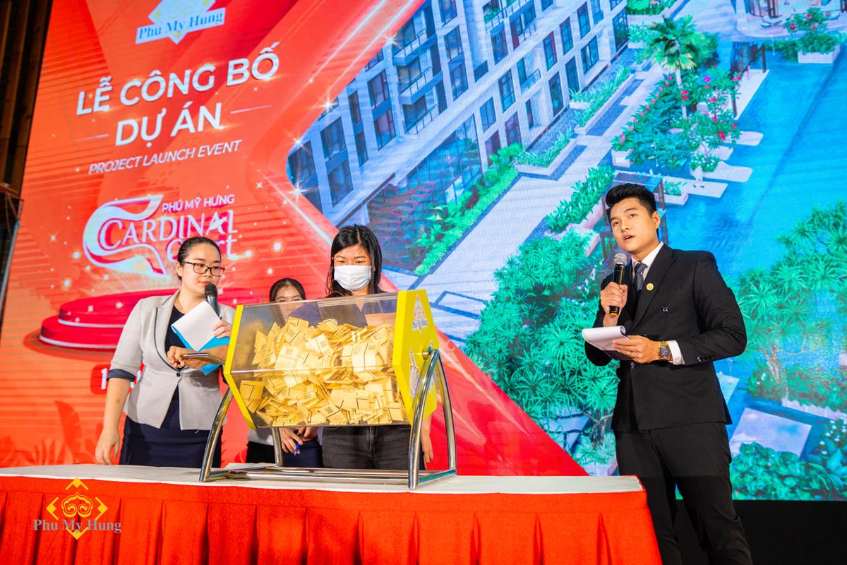 CARDINAL COURT - CHÁY HÀNG SAU 2 TIẾNG MỞ BÁN